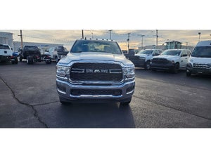 2024 RAM 3500 Chassis Cab TRADESMAN CREW CAB CHASSIS 4X4 60&#39; CA